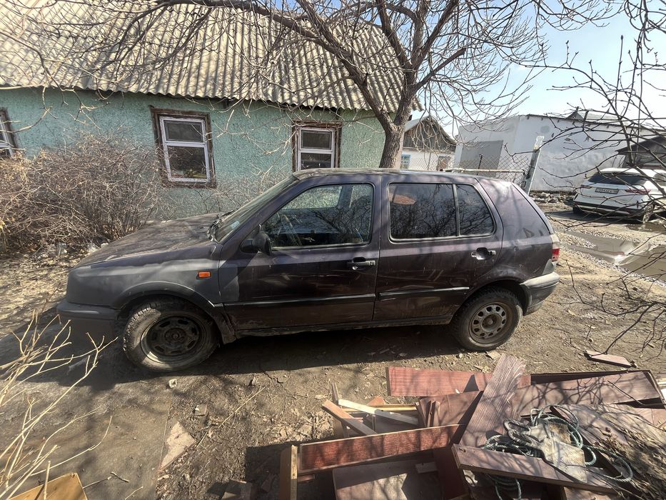 продам гольф 3  на разбор