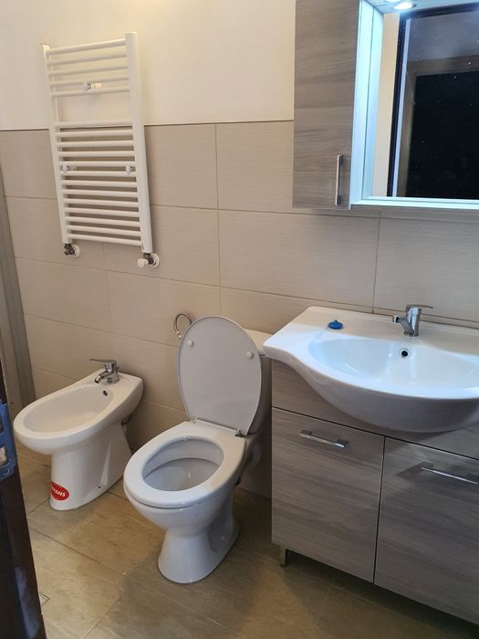 Execut lucrări de construcții. Case la rosu.instalati.finisari interio