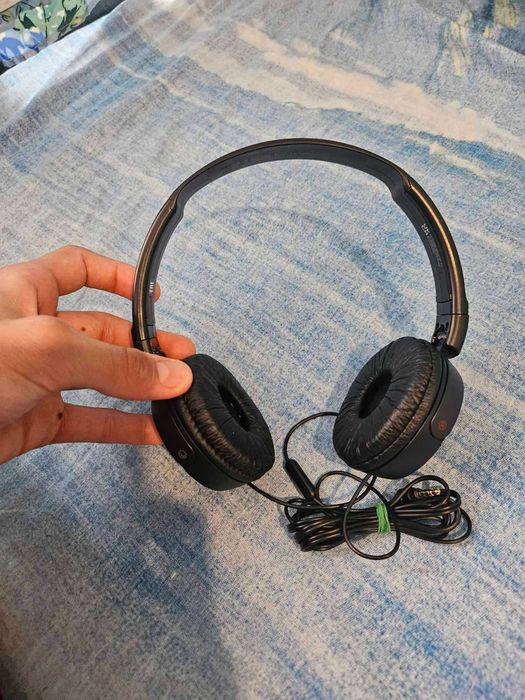 Продавам не използвани слушалки SONY