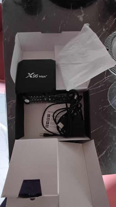 Продам приставку xbox  X96max б/у