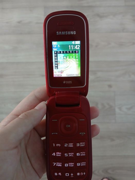 Продам телефон самсунг