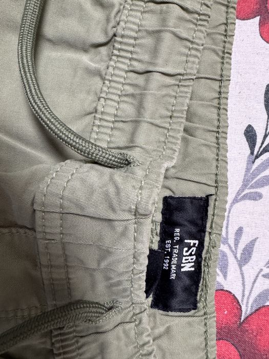Pantaloni scurti casual