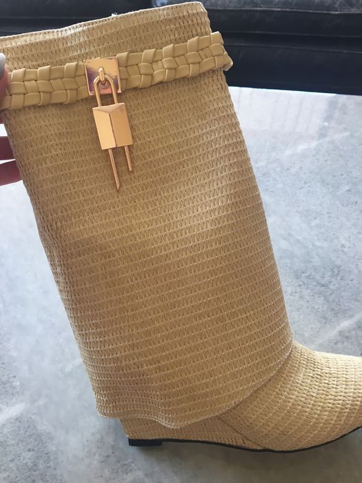 Страхотни ботуши