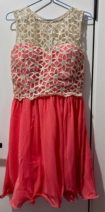 Платья на девушку