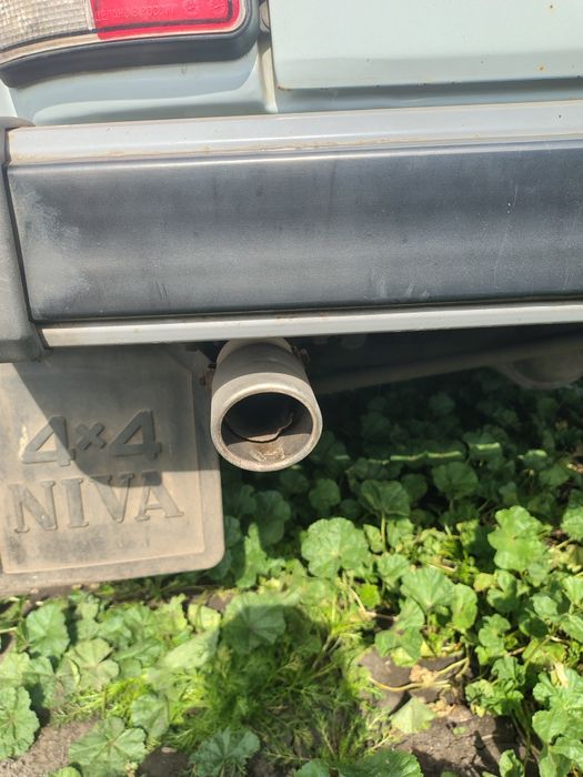 Нива 2121 продам.