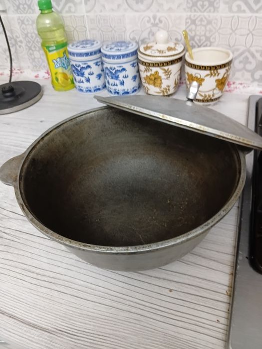Продаю большой холодильник.рабочий.