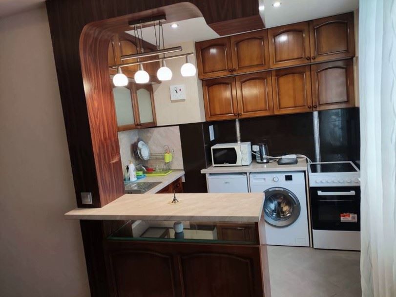 Дава се под наем Тристаен апартамент в София, Медицинска академия - 84 кв.м за 897.6 € - Снимка #2