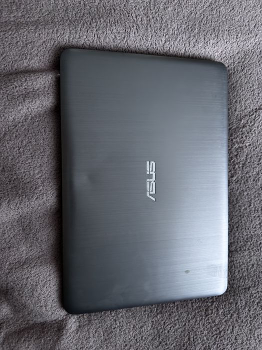 Ноутбук ASUS E403N