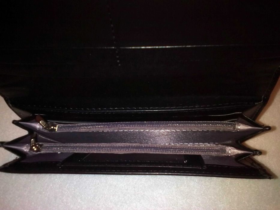 Промо оферта: Стилно дамско портмоне с много прегради