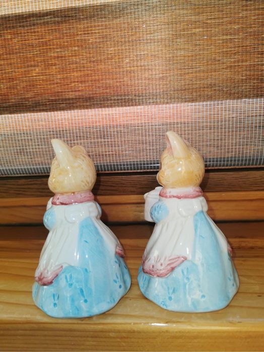 Комплект керамични порцеланови солница и пиперник във формата зайчета