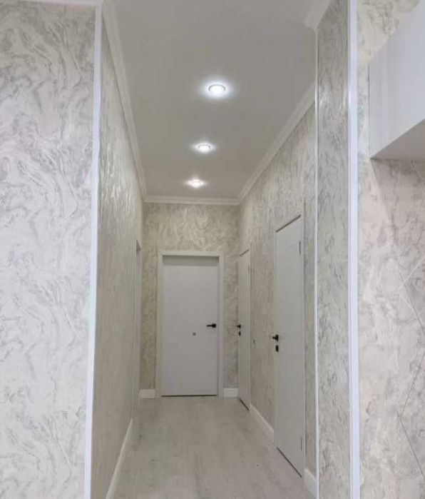 Профессиональная поклейка обоев. Стыков не будет!