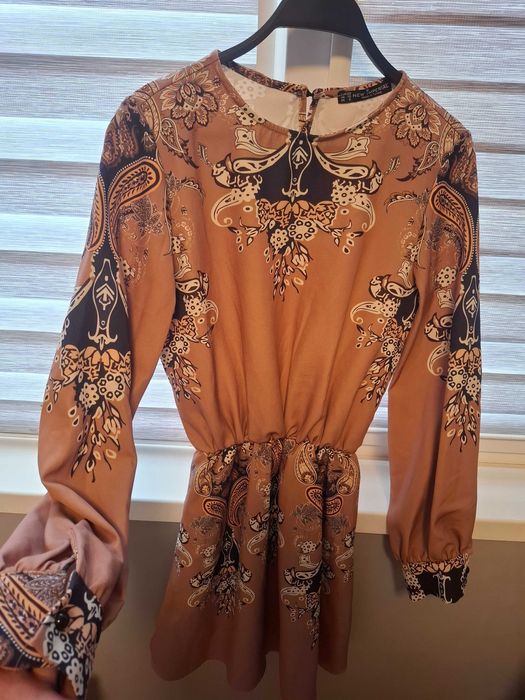 Къса дамска рокля