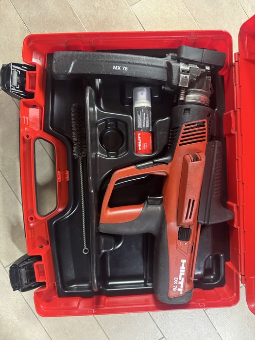 Pistol cuie HILTI DX76