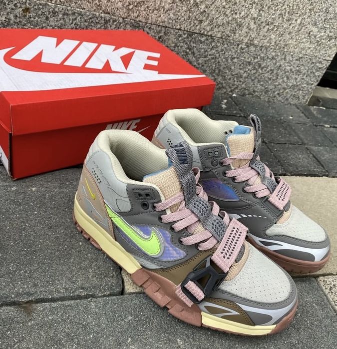 Продаются кроссовки