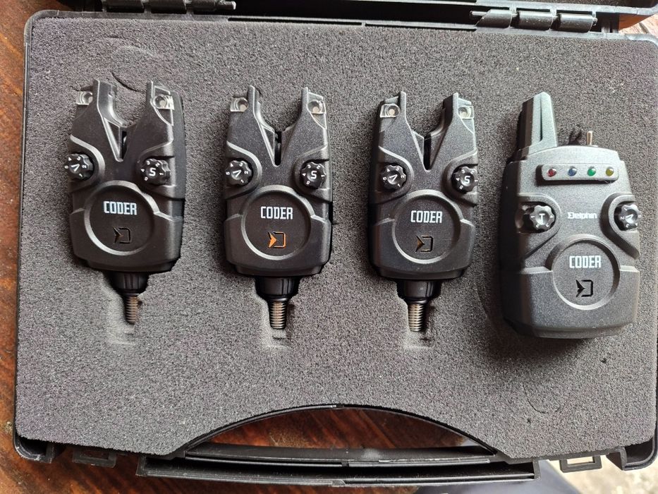 Senzori / avertizori și stație pescuit Delphin Coder 3+1