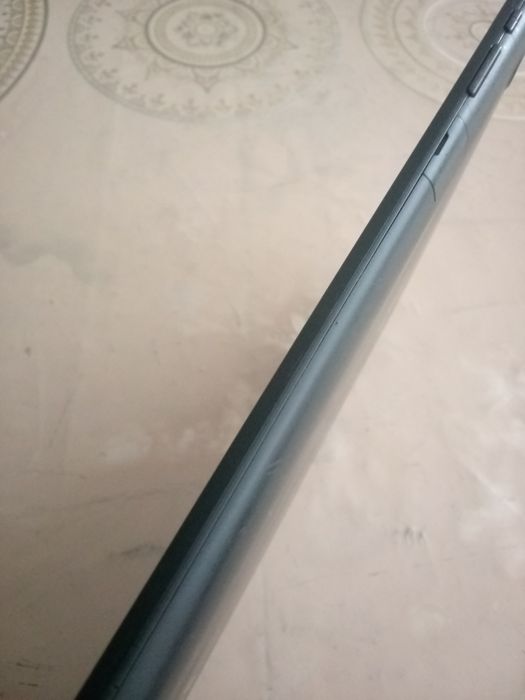 Pixi plansheti sotiladi