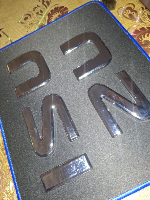 Шильдик оригинальный  ISUZU