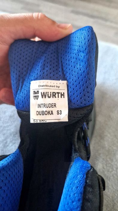 Чисто нови работни обувки