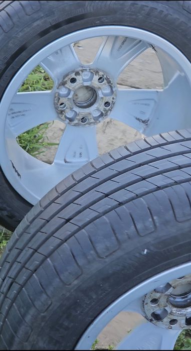 Оригинални джанти Audi 17 цола 7,5 J 51ET + летни Goodyear Efficent 215 55 DOT 2022 6-7mm грайфер