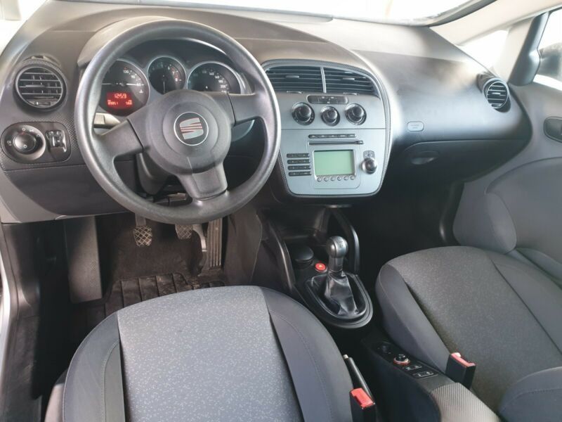 seat toledo 2005
- benzina 1.6
