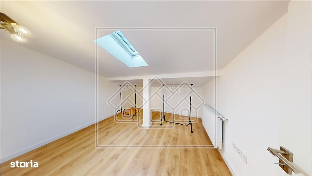 Penthouse cu 3 camere, mobilat complet, dressing, balcon -