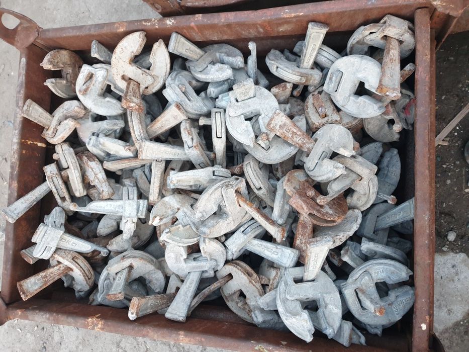 Транспортен кош, палет, евро палети, подпори, кофраж хюнебеци Дока