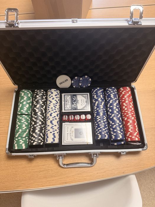 Set poker în stare excelentă