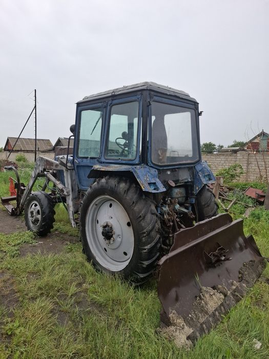 Тродам мтз 82 . Кун лопата ковш приспособ для тюков.