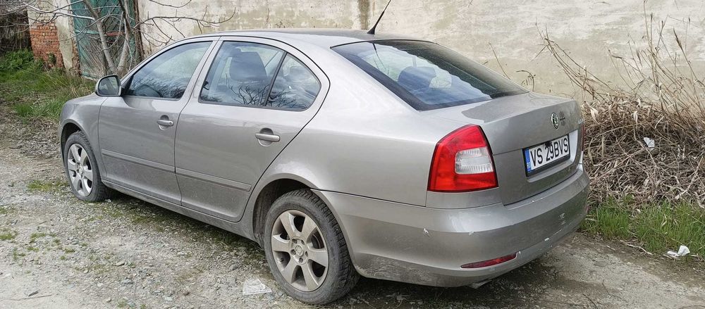 SKODA Octavia 2011 — imagine 3