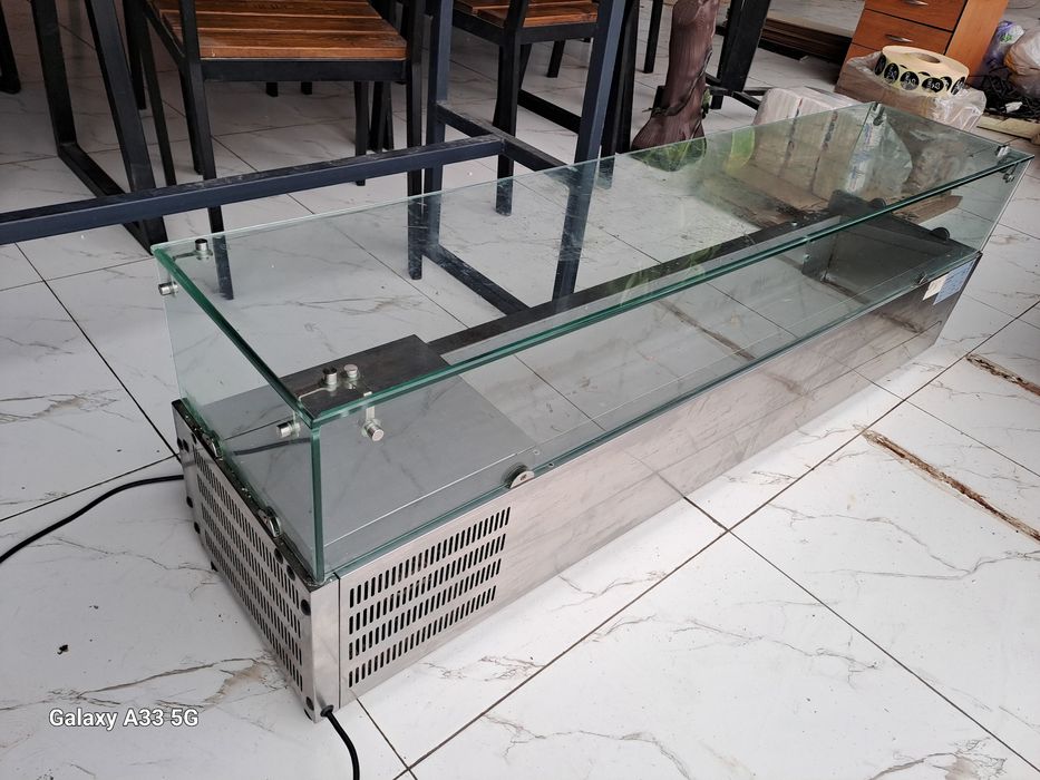 Холодильник сотилади