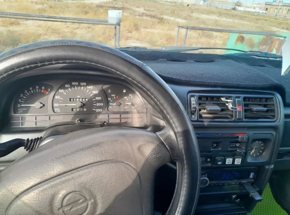 Обмен Опель вектра А срочно