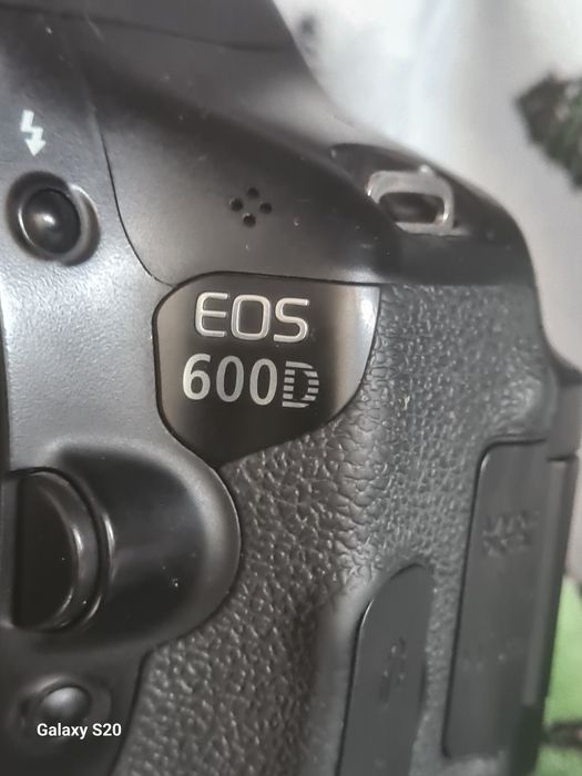 Продам фотик canon eos600