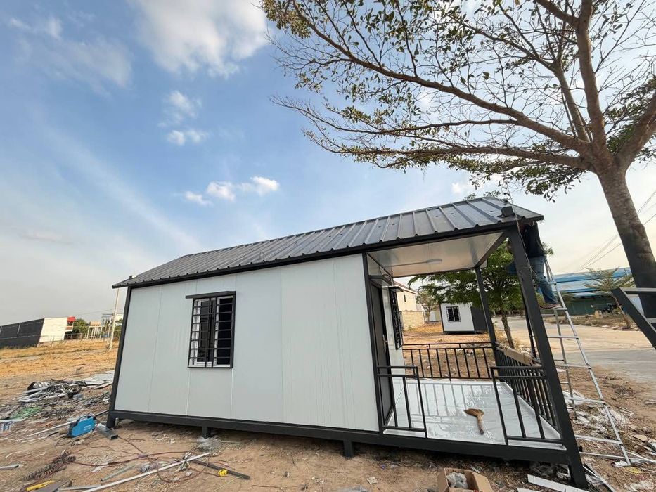 Vindem containere modulare