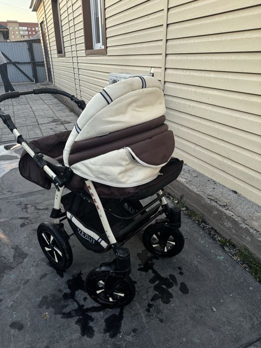 Продам детскую коляску зима лето