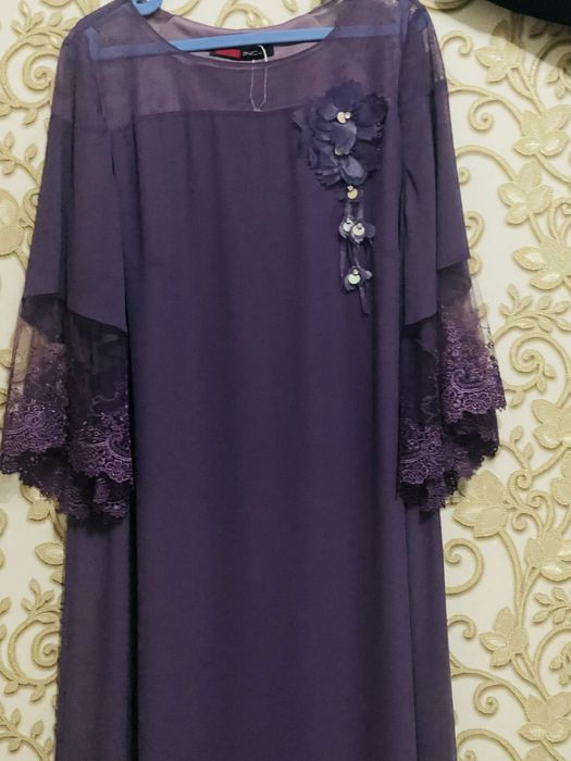 Oqshom libosi sotiladi.