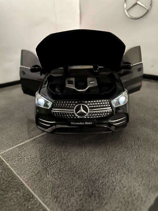 Продается Mercedes benz GLE 350 4matic 1:24 original