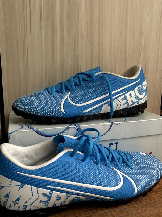 Нови Nike Футболни бутонки