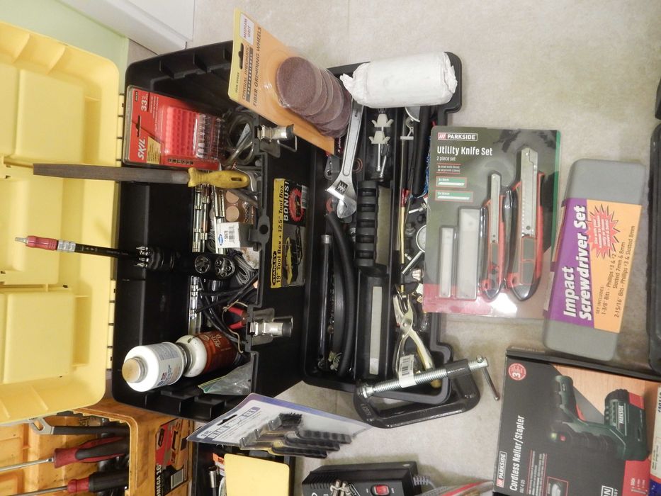 Продавам набор от инструменти за автомеханик