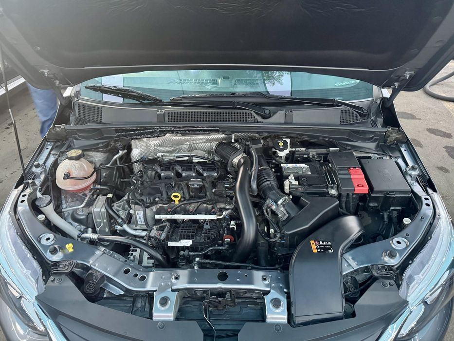 ONIX premier turbo AT Plus