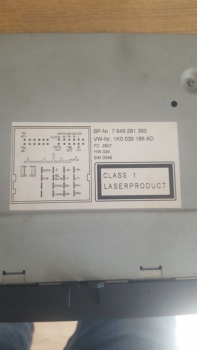 Radio CD player original VW marca Blaupunkt