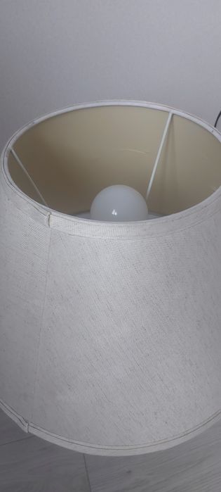 Продам настольную лампу