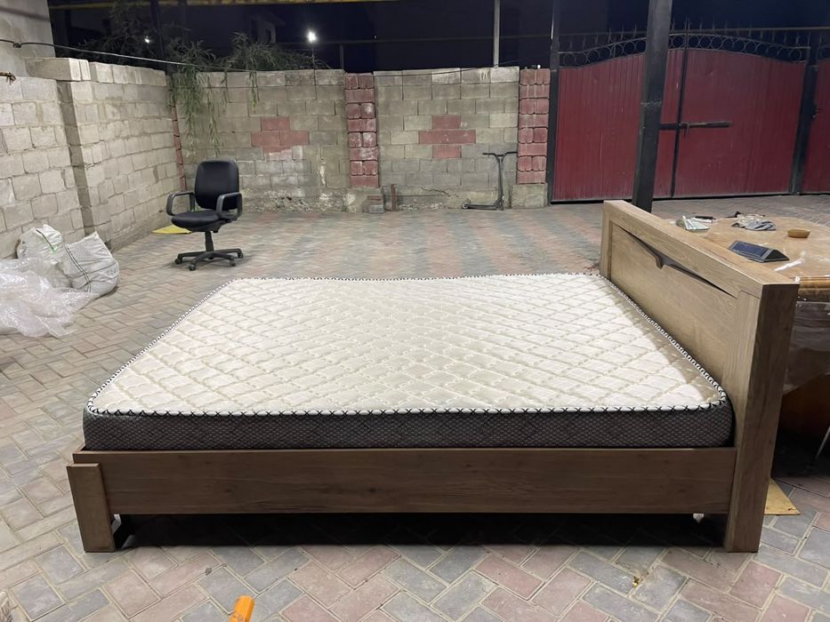 Кровать двуспальная 175х210