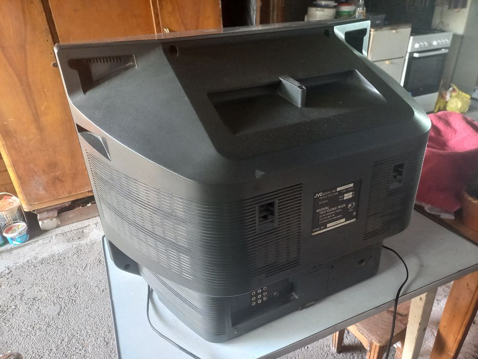 Продам телевизор JVC 72 диагональ