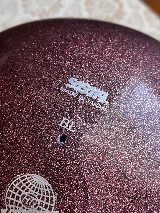 Продам мяч для худ. Гимнастики .