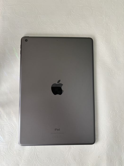 Продам айпад 8 срочно