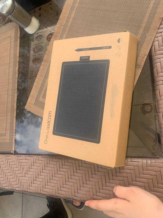 One by WACOM medium, Графический планшет