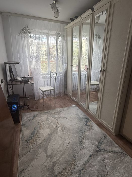 Квартиру продаю срочно 5 мик