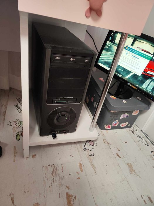 Ученическо бюро с надстройка