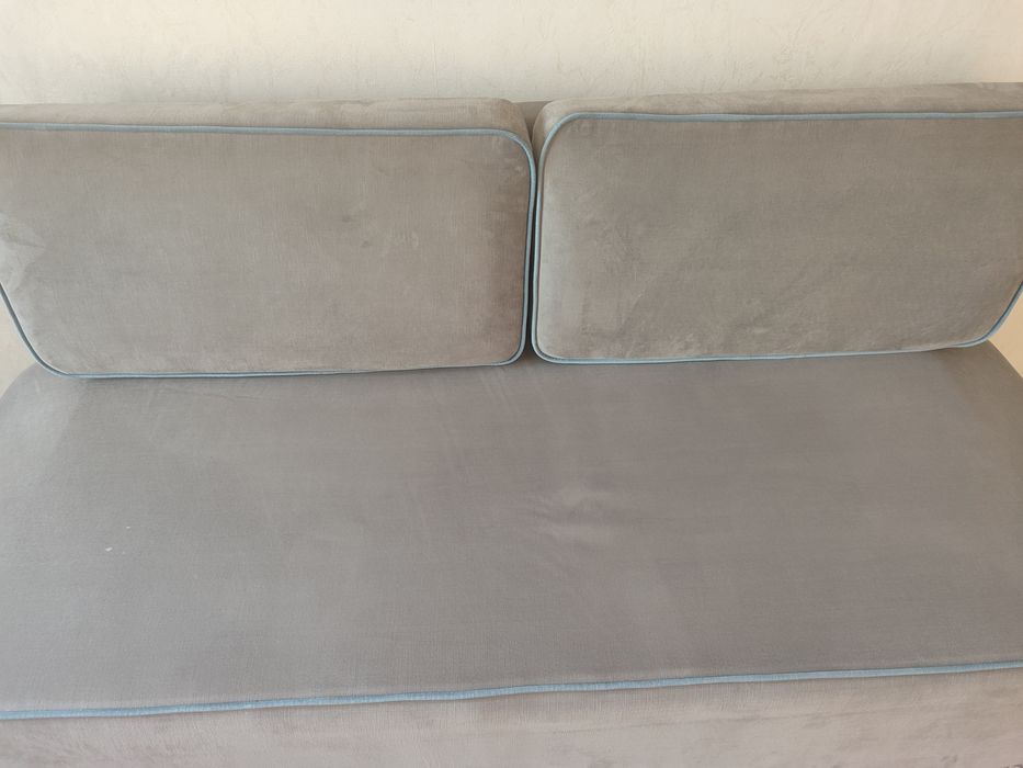 Продаю диван в отличном состоянии