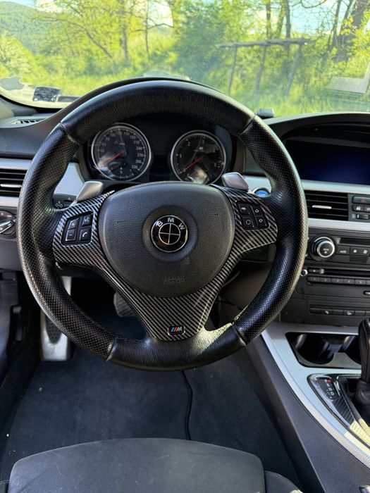 BMW 330xd намира се във велинград!